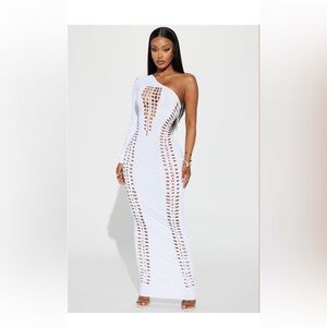 New! Fashionova -Show me off Maxi dress
